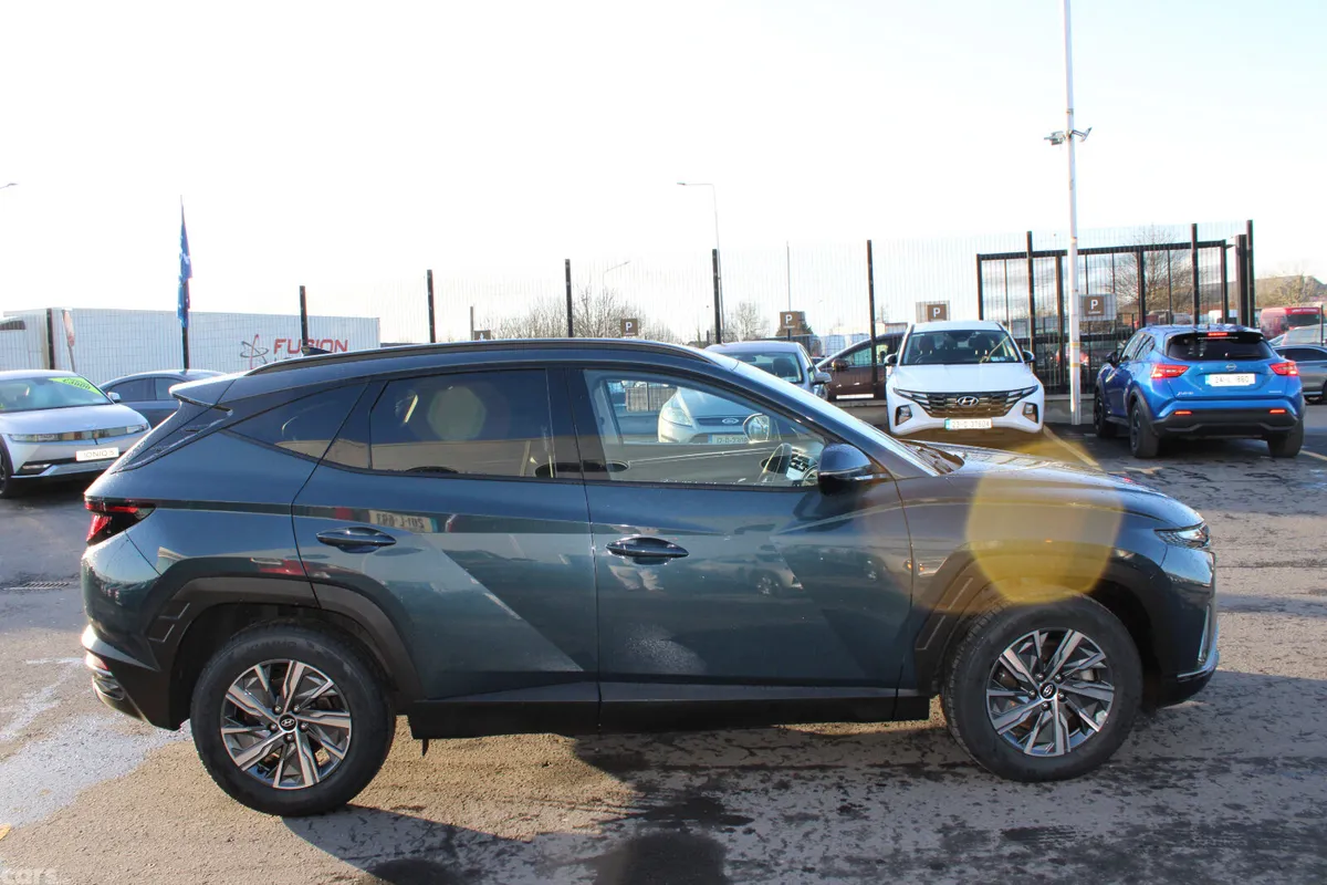 Hyundai Tucson SUV, Petrol Hybrid, 2023, Blue