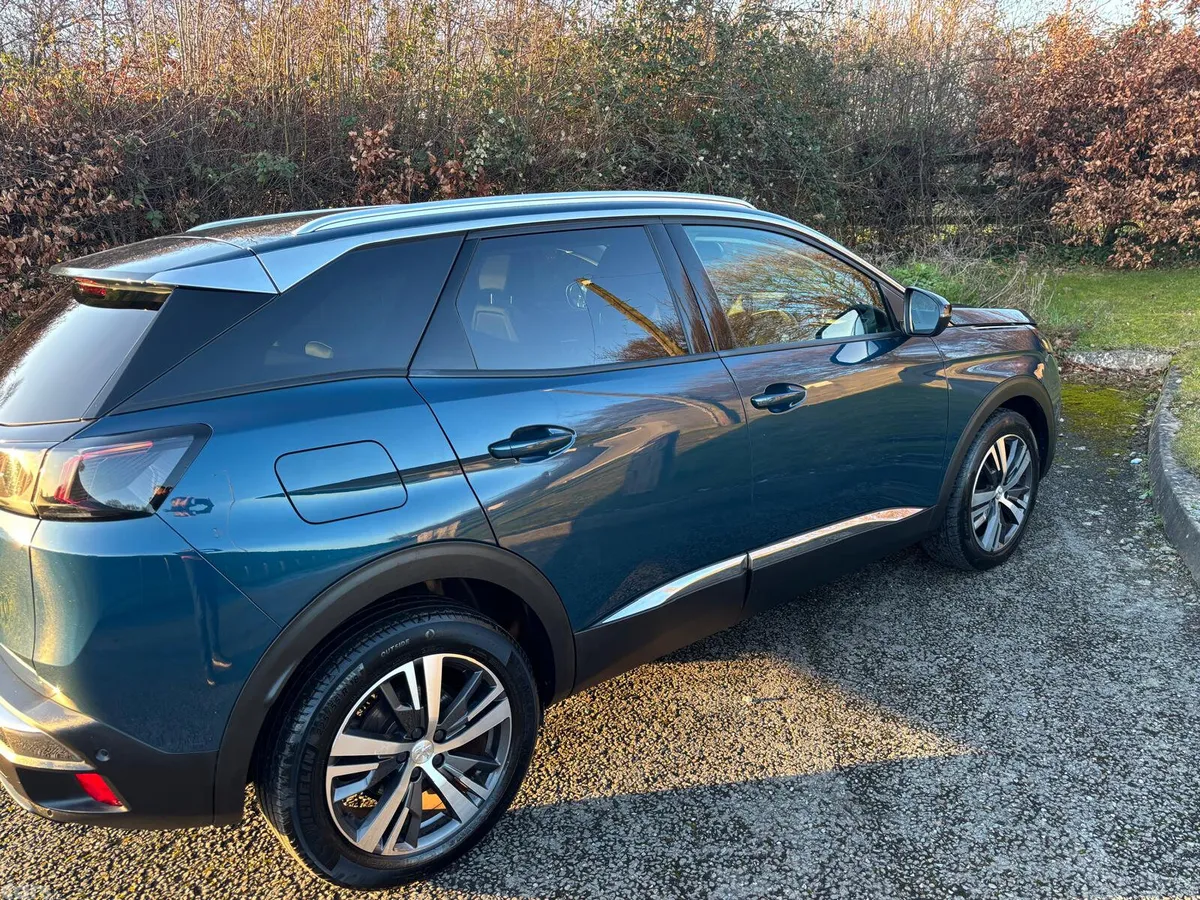 Peugeot 3008 MPV, Petrol, 2022, Blue
