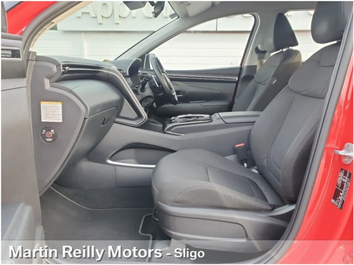 Hyundai Tucson MPV, Petrol Hybrid, 2024, Red