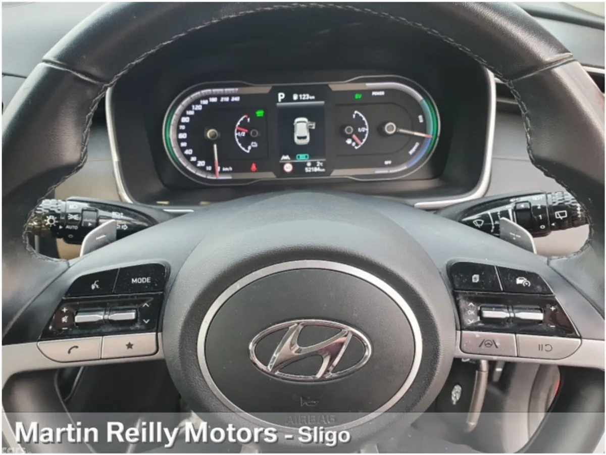 Hyundai Tucson MPV, Petrol Hybrid, 2024, Red