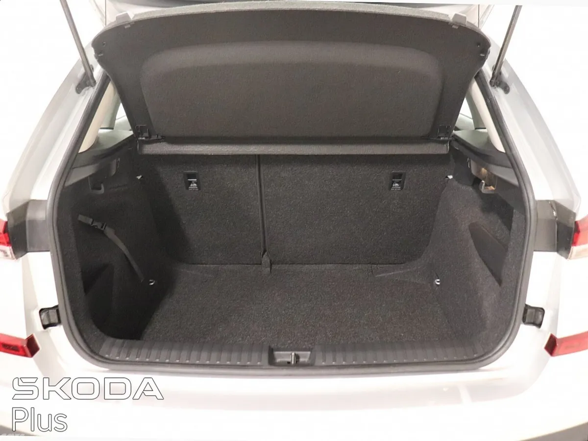 Skoda Kamiq Hatchback, Petrol, 2025, Grey