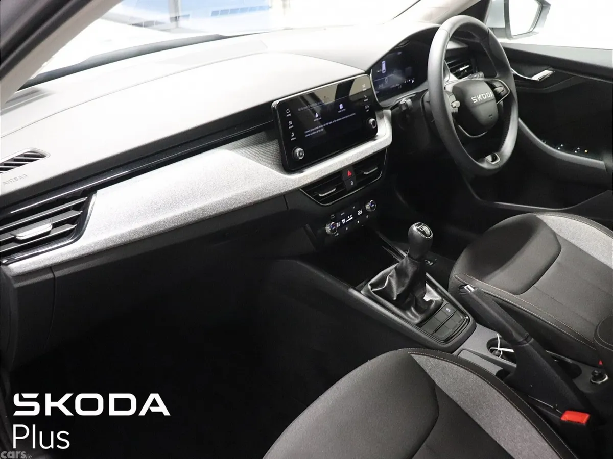 Skoda Kamiq Hatchback, Petrol, 2025, Grey