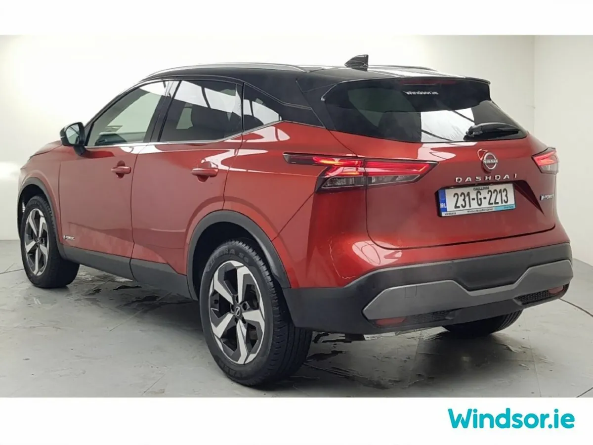 Nissan Qashqai MPV, Petrol Hybrid, 2023, Orange