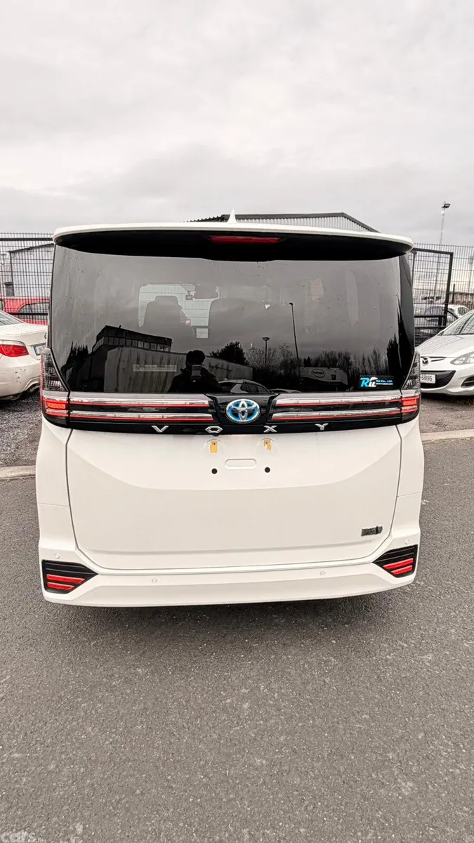 Toyota Voxy MPV, Petrol Hybrid, 2023, White