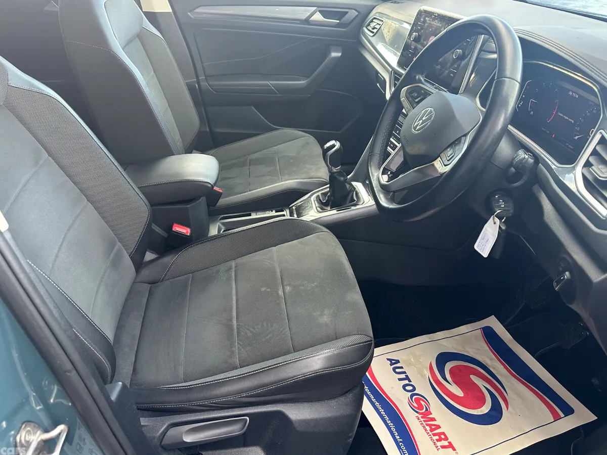 Volkswagen T-Roc SUV, Petrol, 2022, Blue