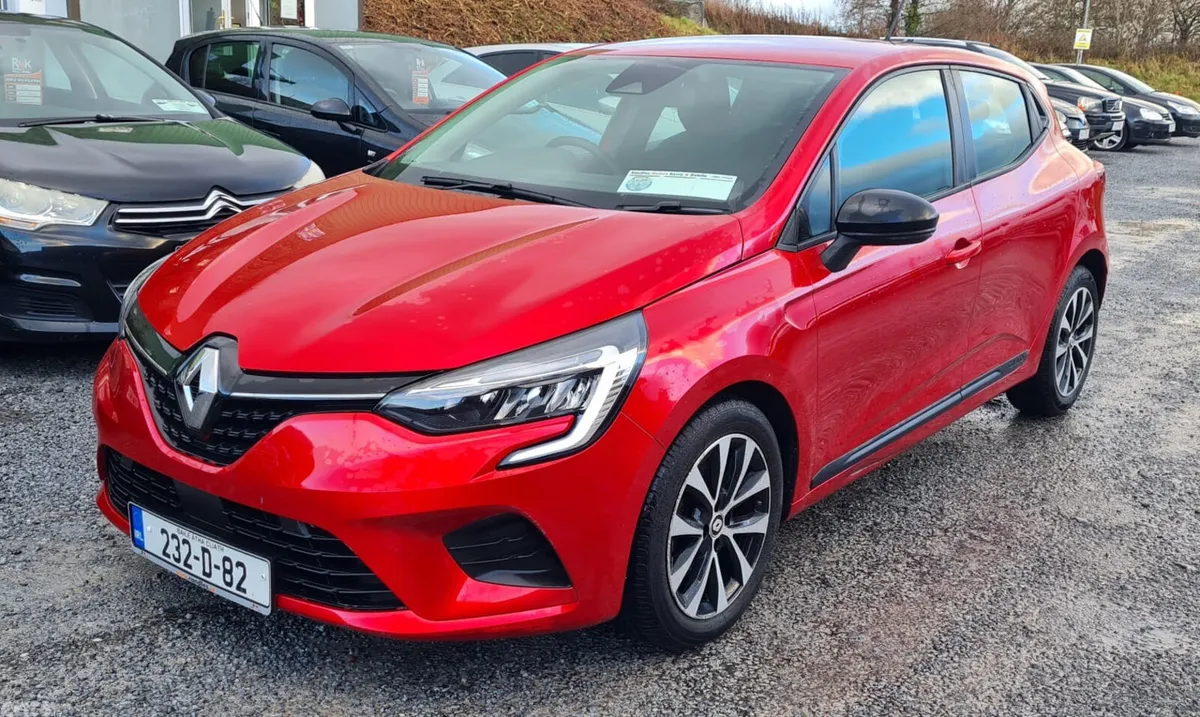 Renault Clio Hatchback, Petrol, 2023, Red