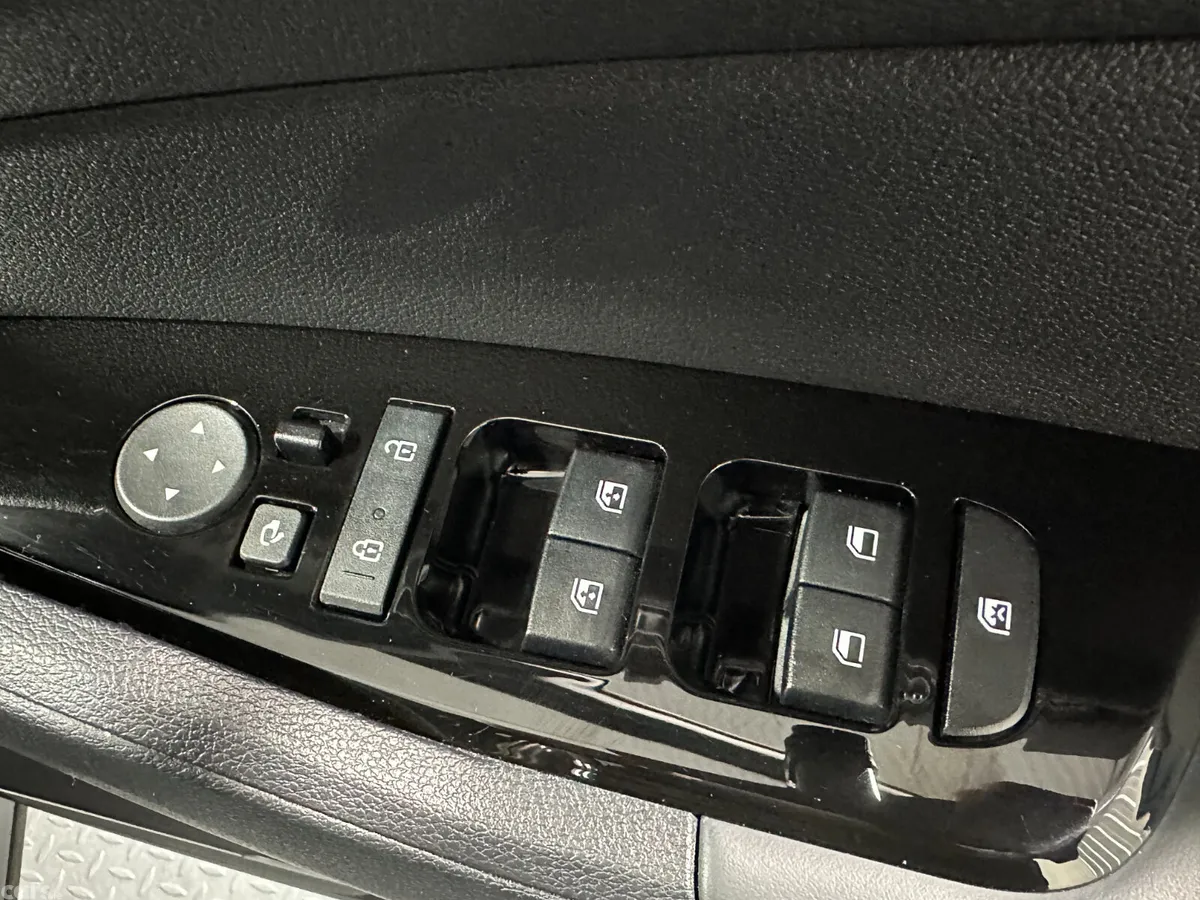 Kia Sportage SUV, Petrol Plug-in Hybrid, 2023, Grey