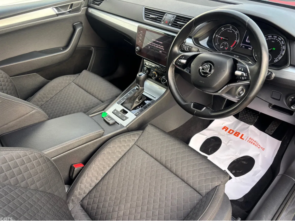 Skoda Superb Hatchback, Diesel, 2021, Grey