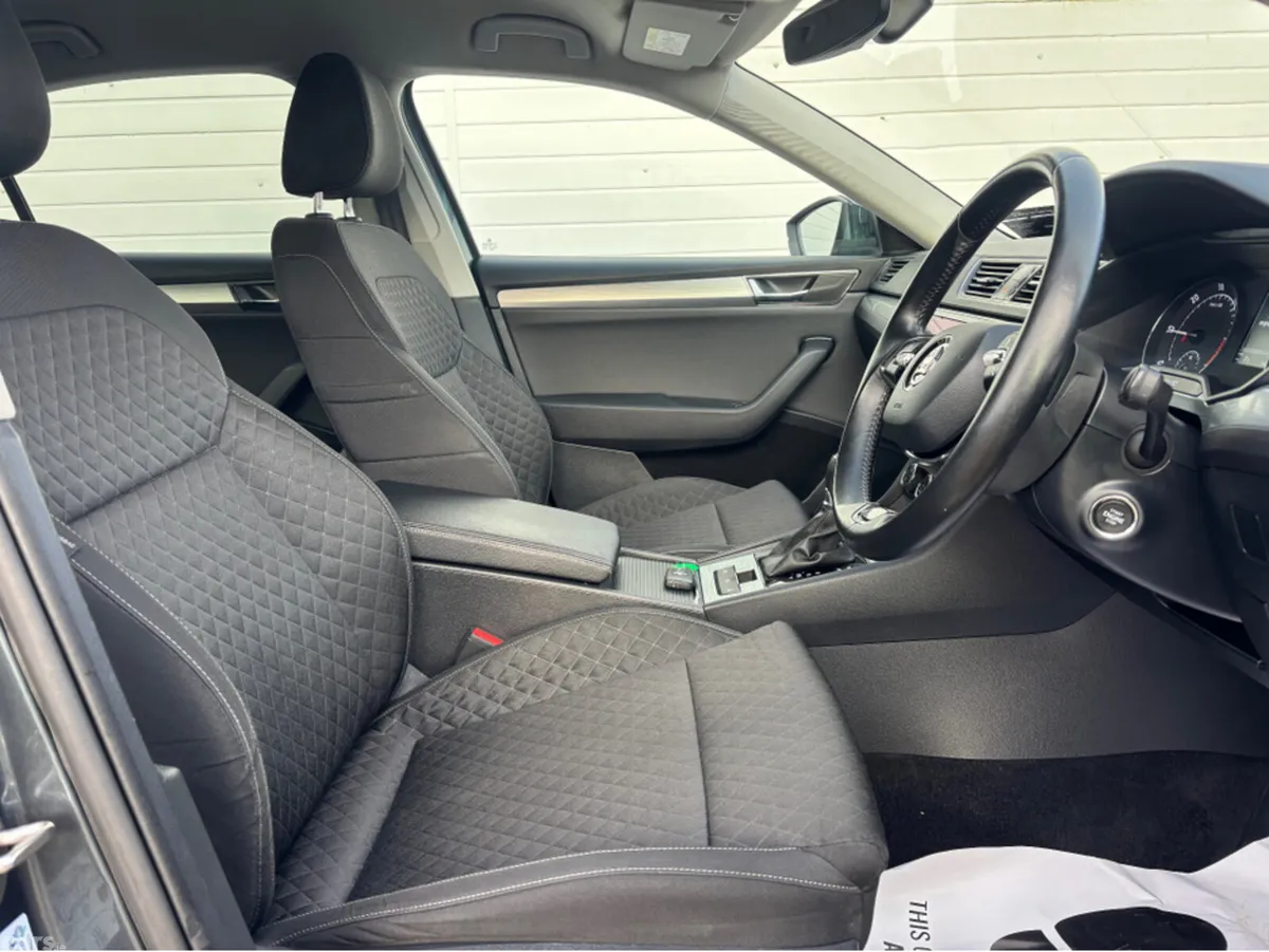Skoda Superb Hatchback, Diesel, 2021, Grey