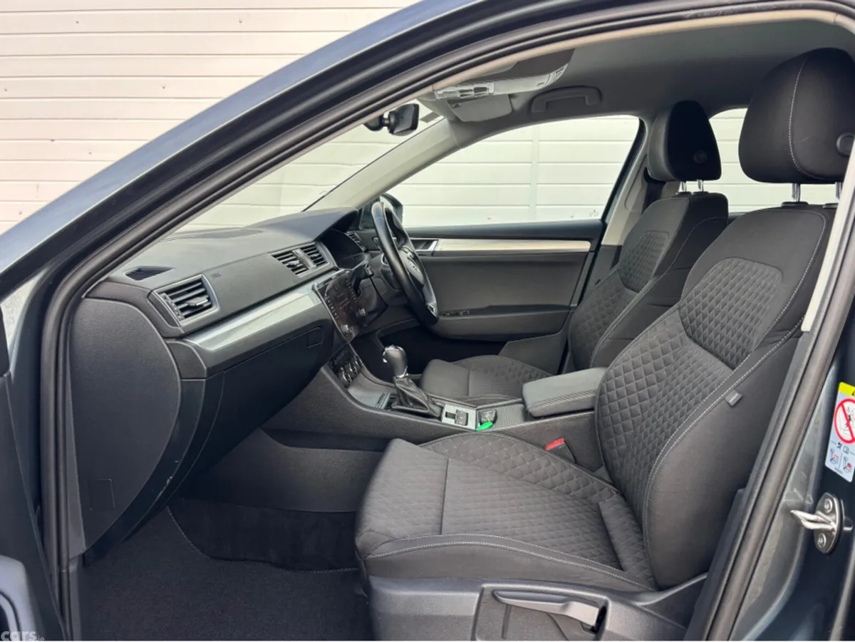 Skoda Superb Hatchback, Diesel, 2021, Grey