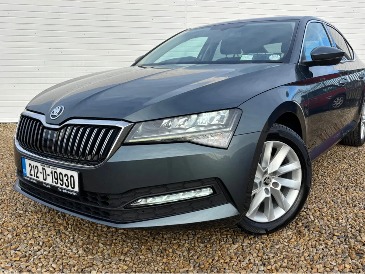 Skoda Superb Hatchback, Diesel, 2021, Grey