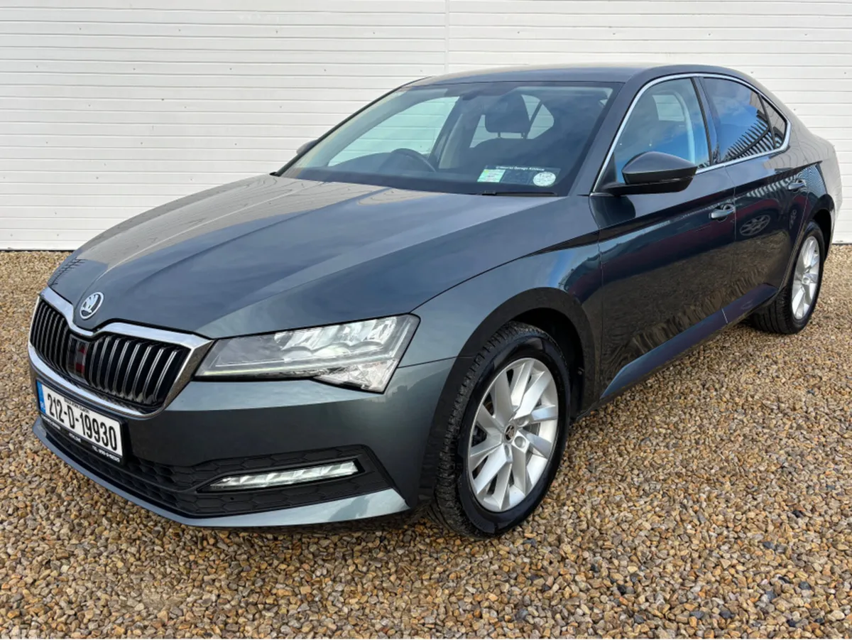 Skoda Superb Hatchback, Diesel, 2021, Grey