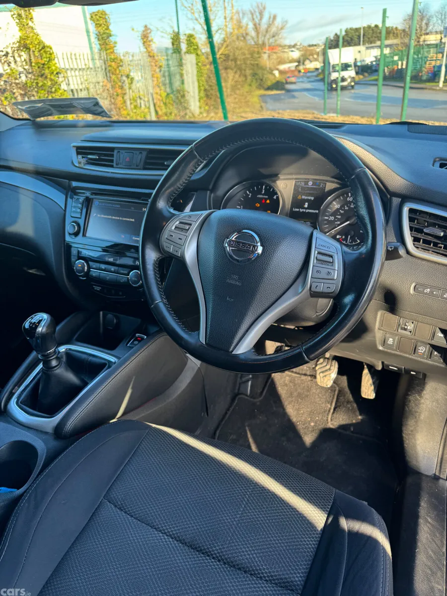 Nissan Qashqai Hatchback, Diesel, 2016, Blue