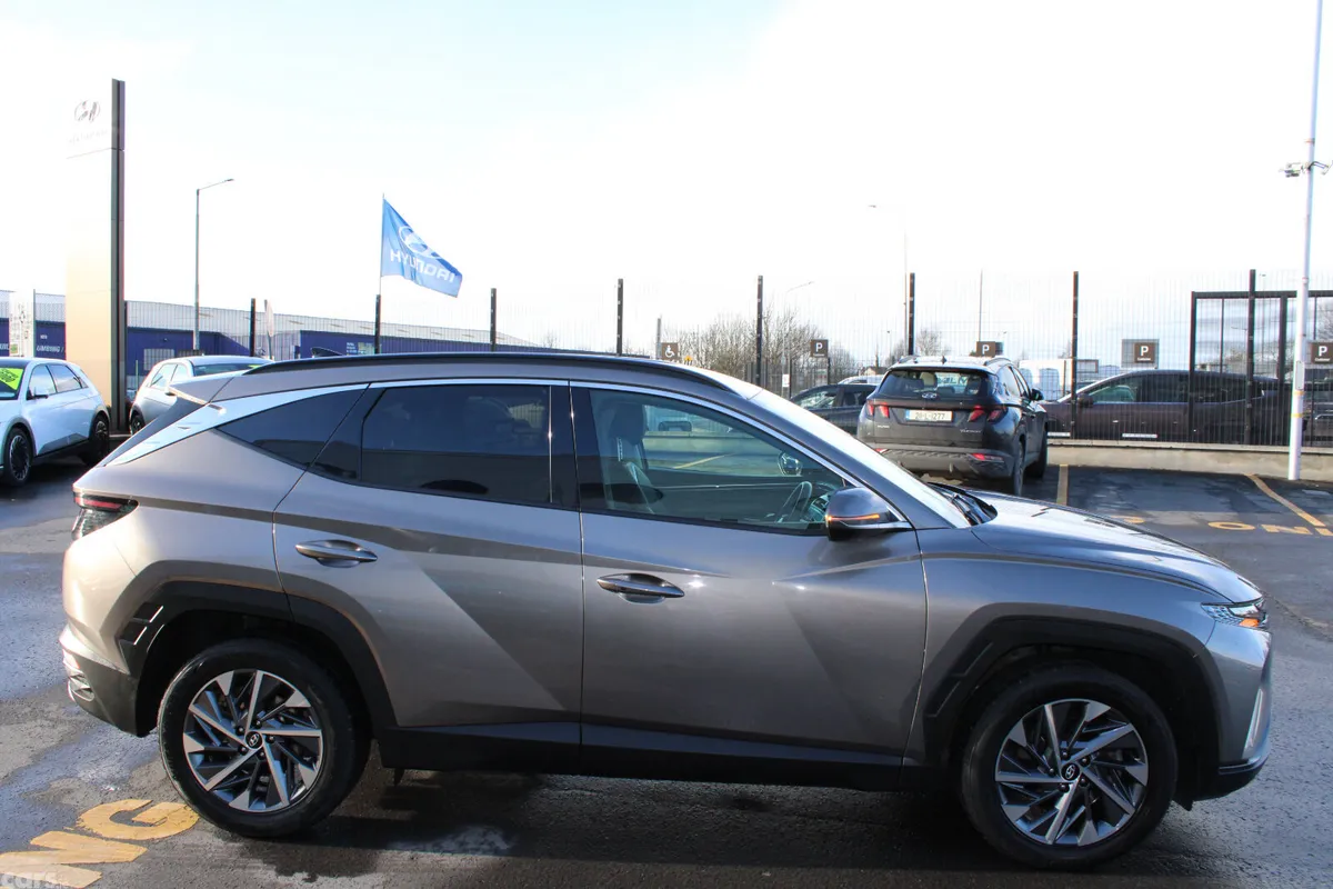 Hyundai Tucson SUV, Diesel, 2023, Brown