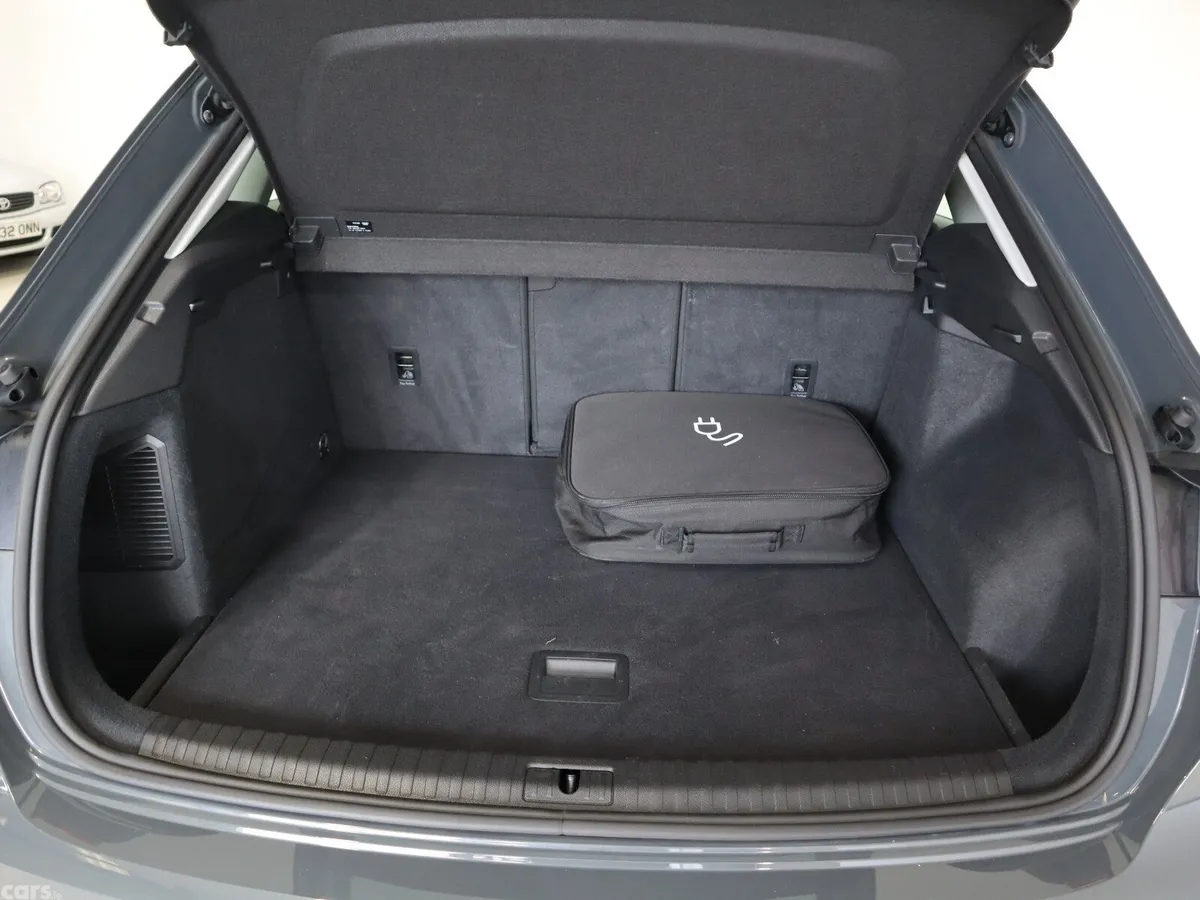 Audi Q3 SUV, Petrol Hybrid, 2022, Grey