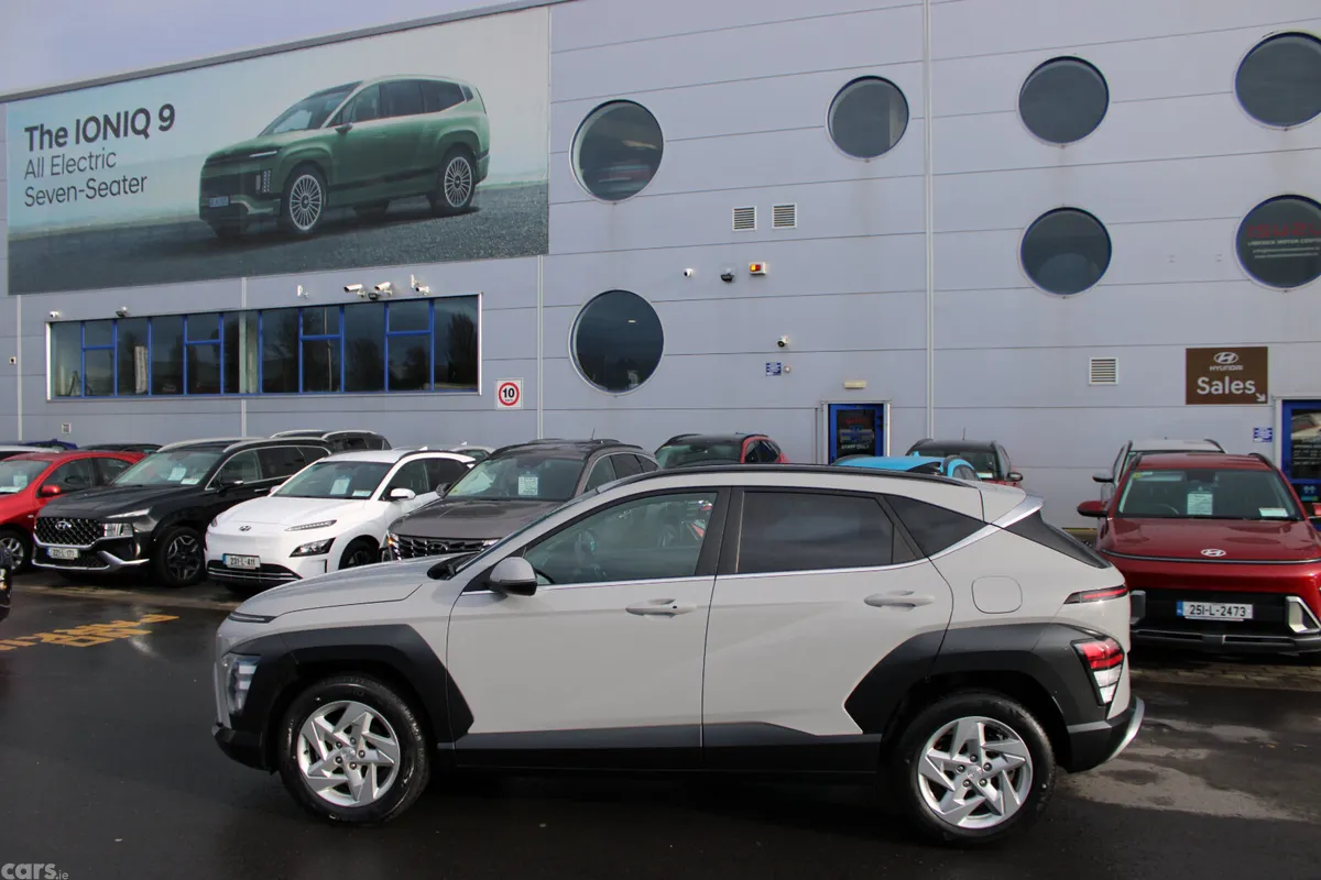 Hyundai KONA MPV, Petrol, 2024, Grey