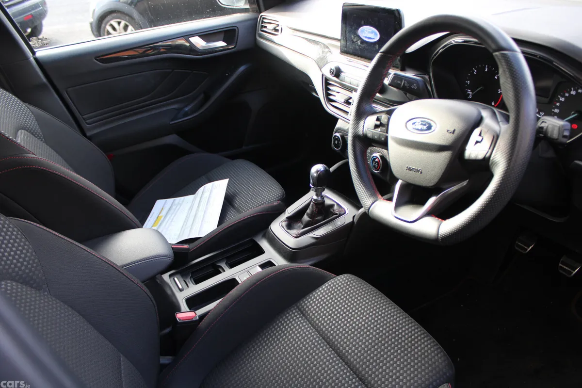 Ford Focus Hatchback, Diesel, 2020, White