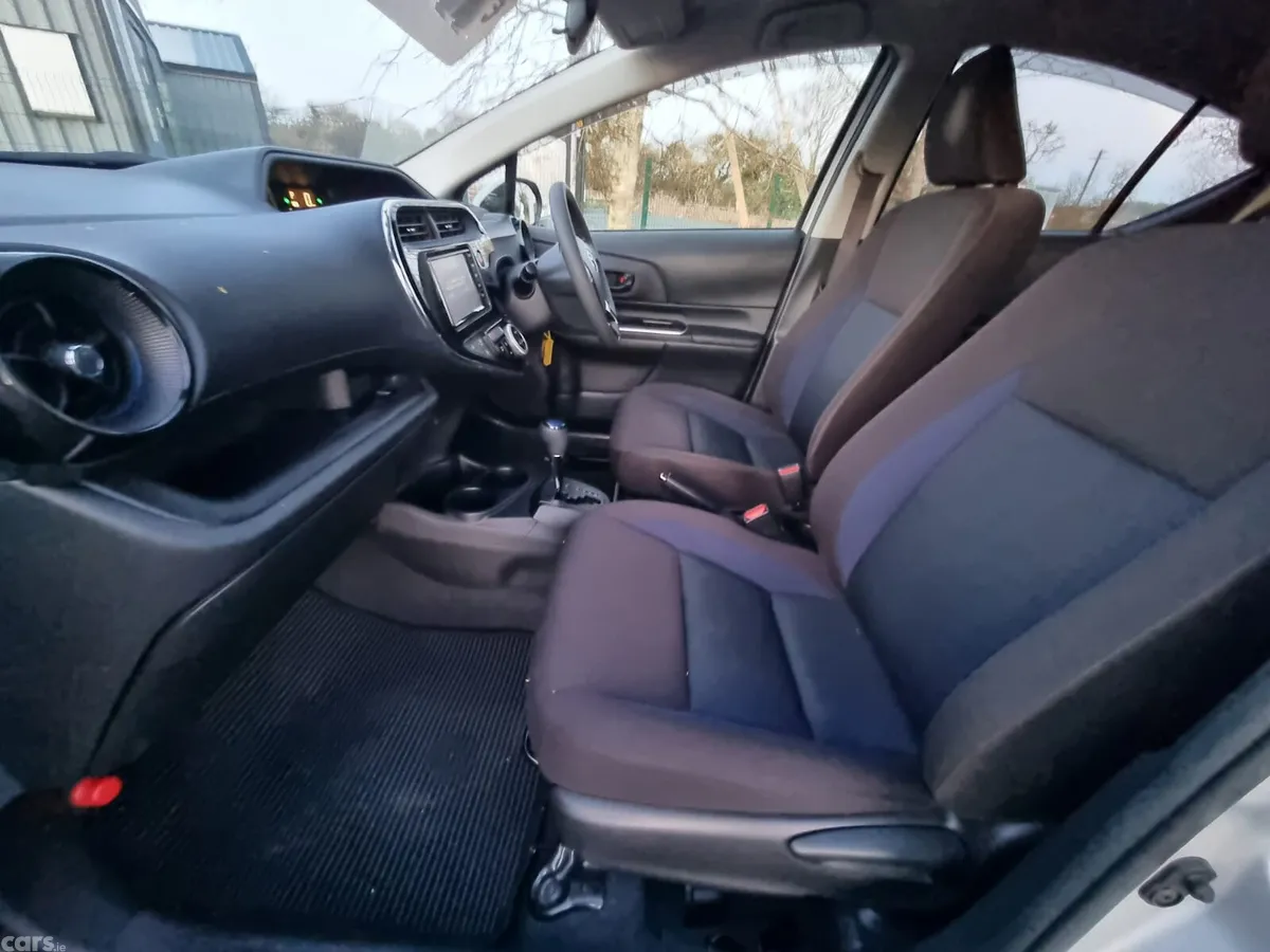 Toyota Aqua Hatchback, Petrol Hybrid, 2020, Silver