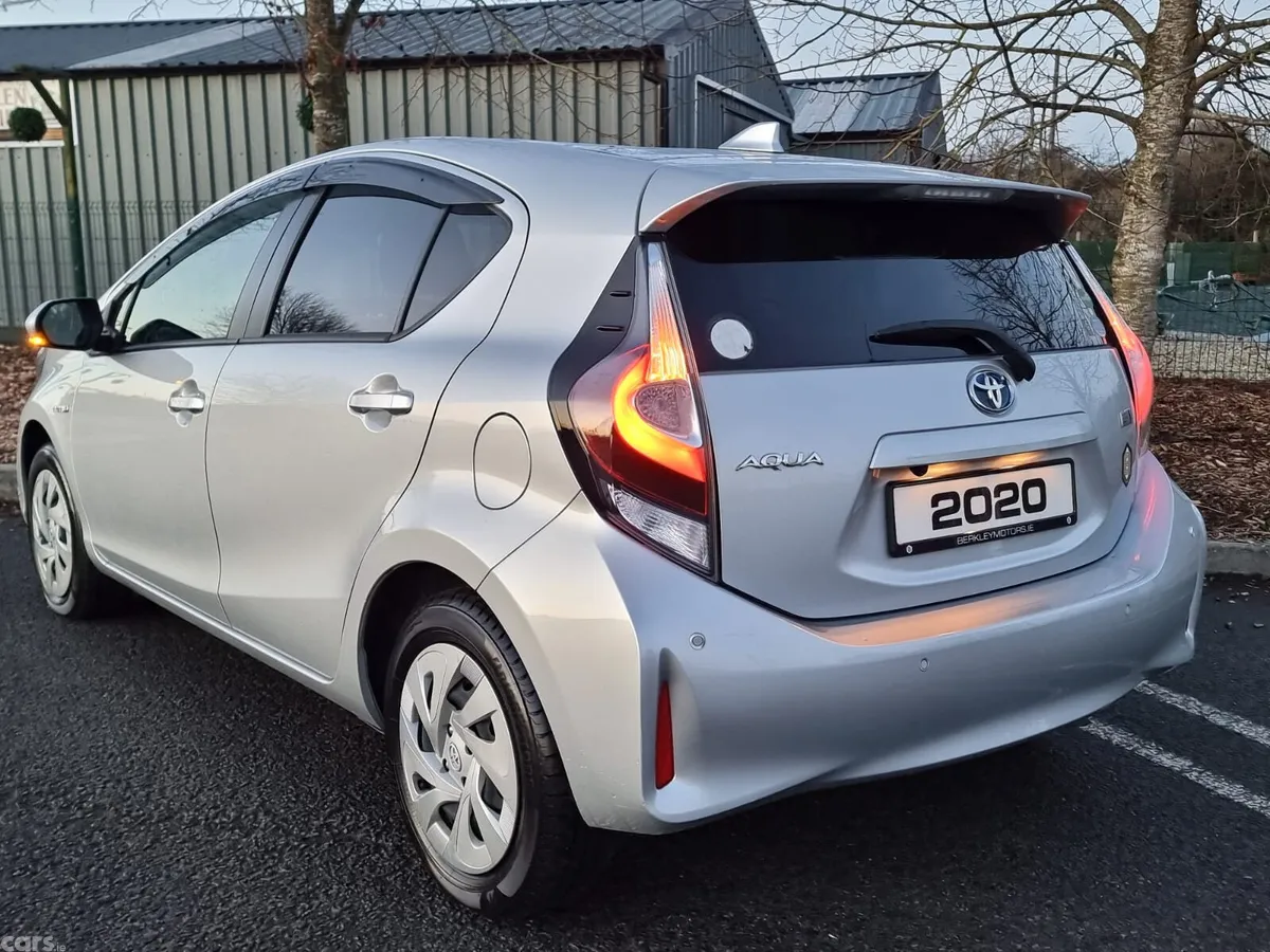 Toyota Aqua Hatchback, Petrol Hybrid, 2020, Silver