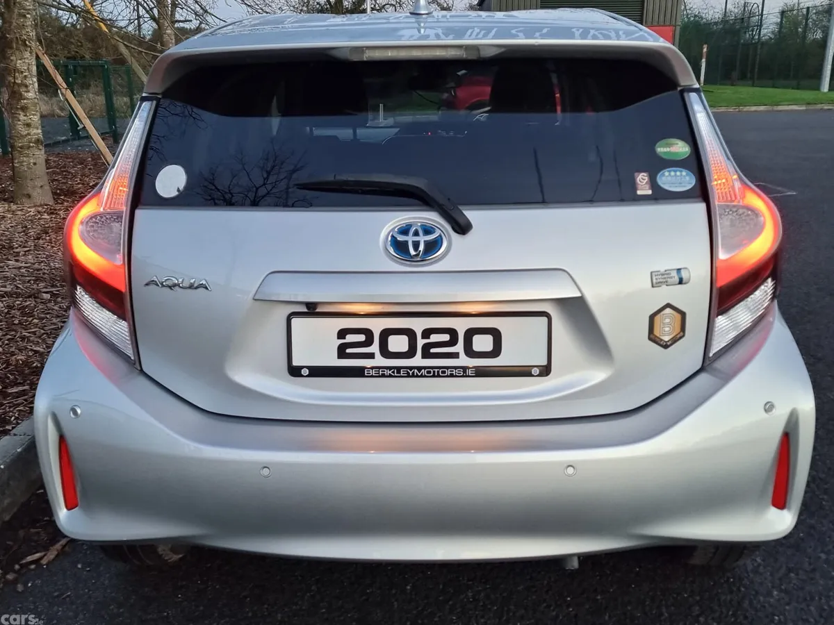 Toyota Aqua Hatchback, Petrol Hybrid, 2020, Silver