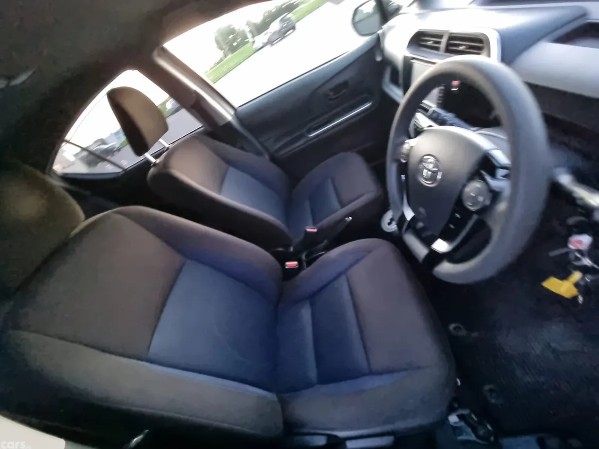 Toyota Aqua Hatchback, Petrol Hybrid, 2020, Silver