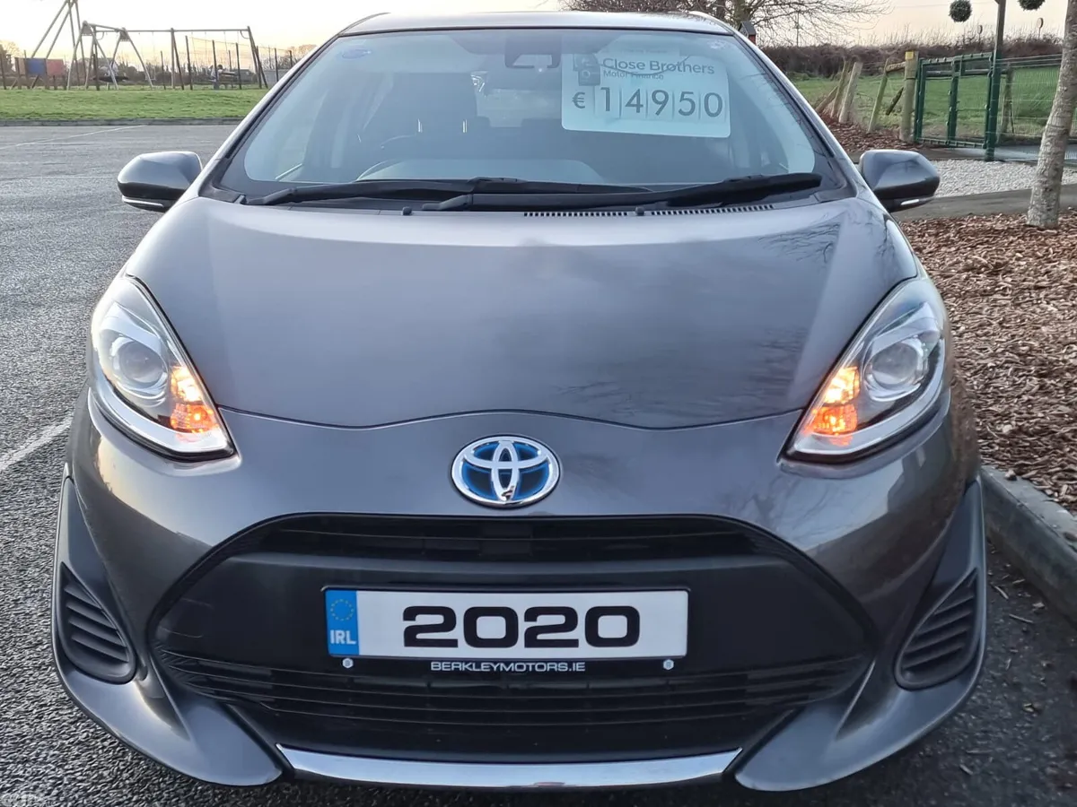 Toyota Aqua Hatchback, Petrol Hybrid, 2020, Grey