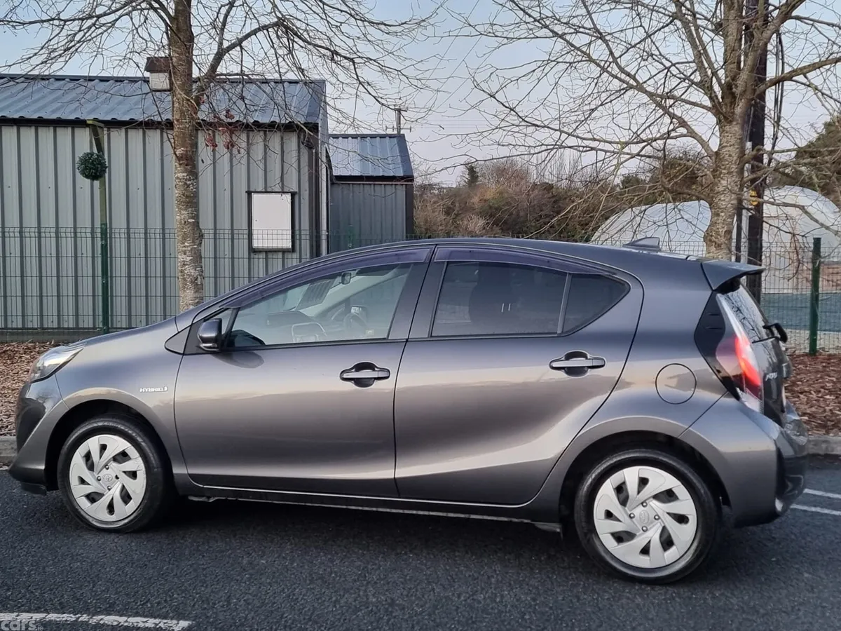 Toyota Aqua Hatchback, Petrol Hybrid, 2020, Grey