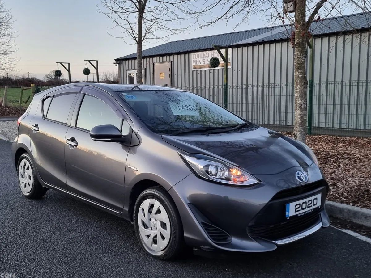 Toyota Aqua Hatchback, Petrol Hybrid, 2020, Grey