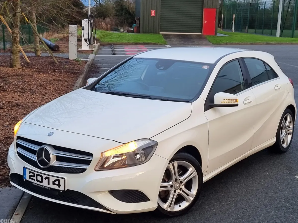 Mercedes-Benz A-Class Hatchback, Petrol, 2014, White