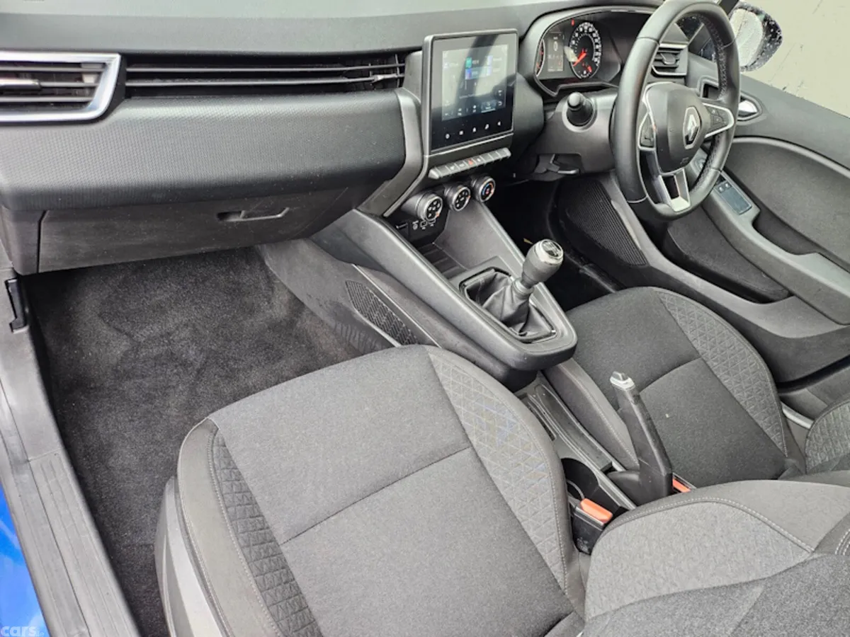 Renault Clio Hatchback, Petrol, 2023, Blue