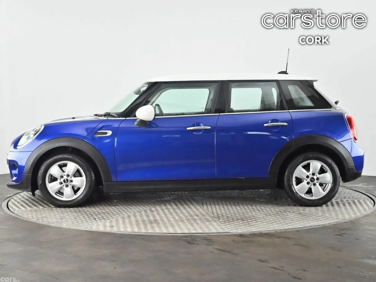 Mini Cooper Hatchback, Petrol, 2019, Blue