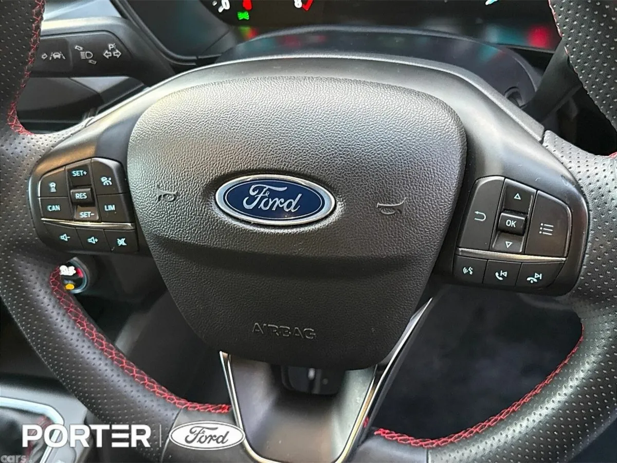 Ford Focus Hatchback, Petrol, 2023, Blue