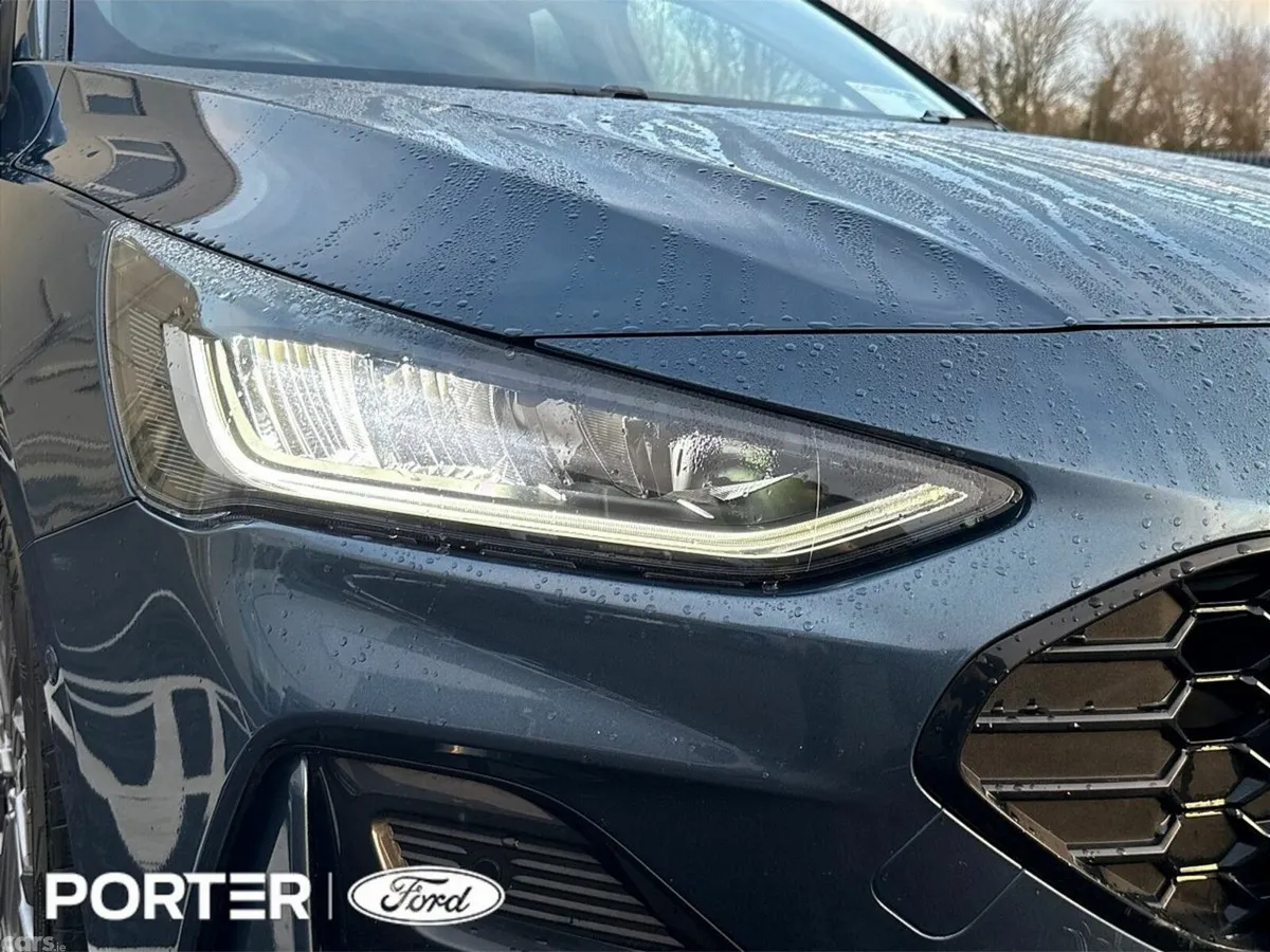 Ford Focus Hatchback, Petrol, 2023, Blue
