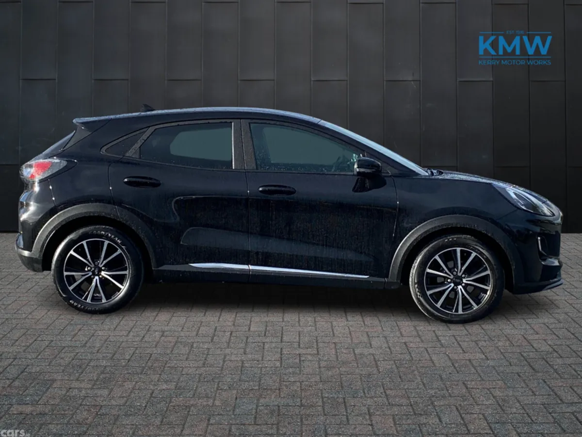 Ford Puma MPV, Petrol Hybrid, 2023, Black