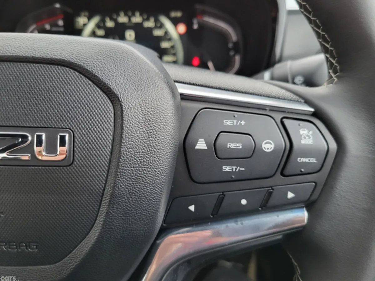 Isuzu D-Max Pick Up, Diesel, 2027, Grey