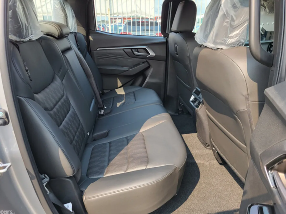 Isuzu D-Max Pick Up, Diesel, 2026, Silver