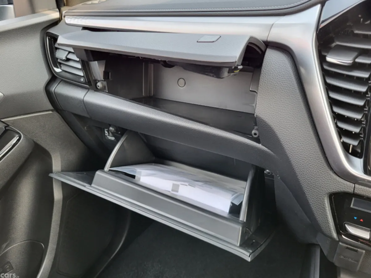 Isuzu D-Max Pick Up, Diesel, 2026, Silver