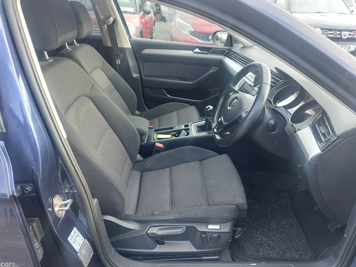 Volkswagen Passat Saloon, Diesel, 2015, Blue