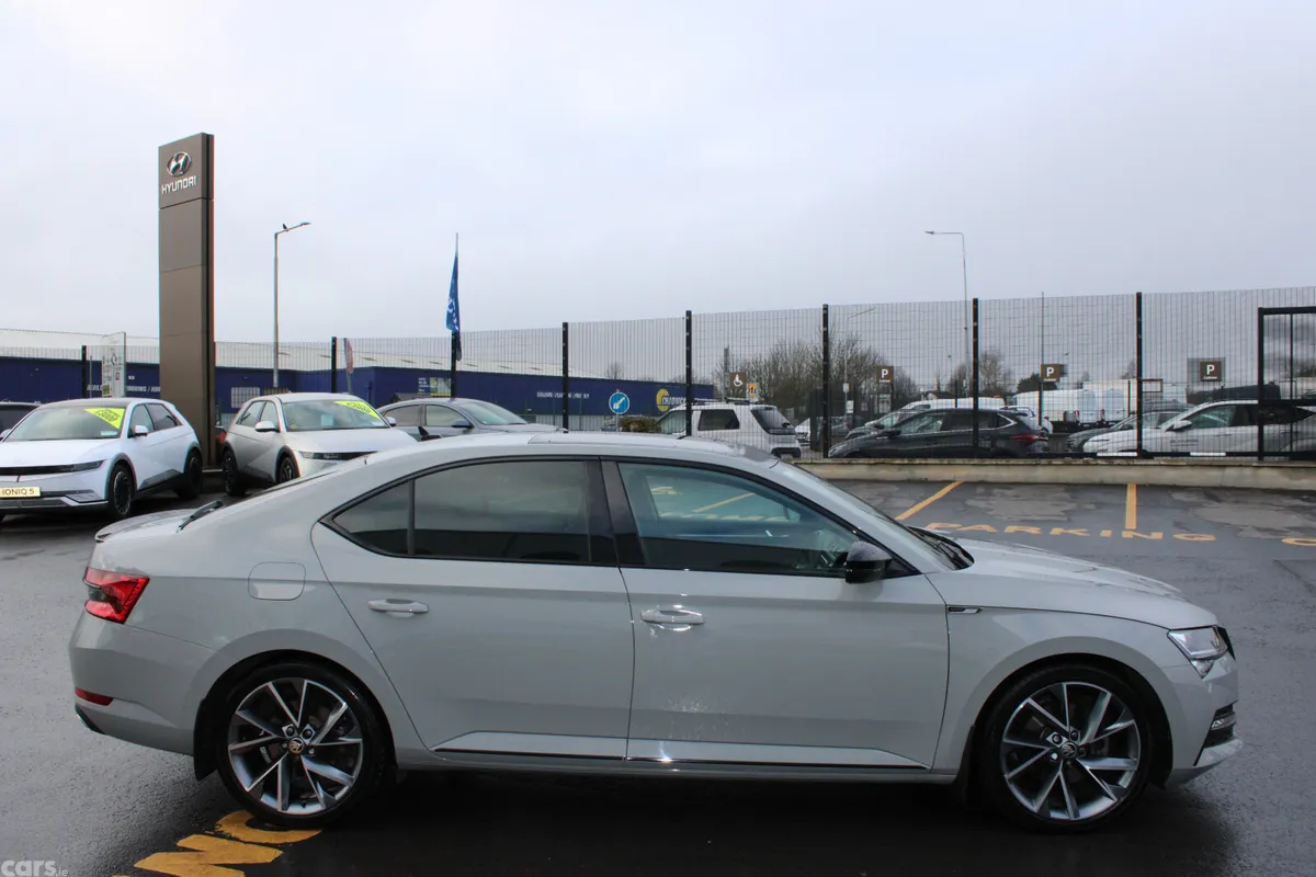 Skoda Superb Saloon, Diesel, 2024, Grey