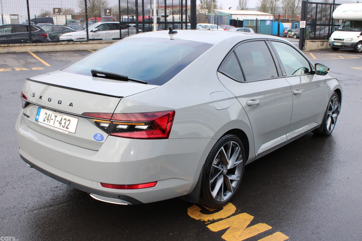 Skoda Superb Saloon, Diesel, 2024, Grey