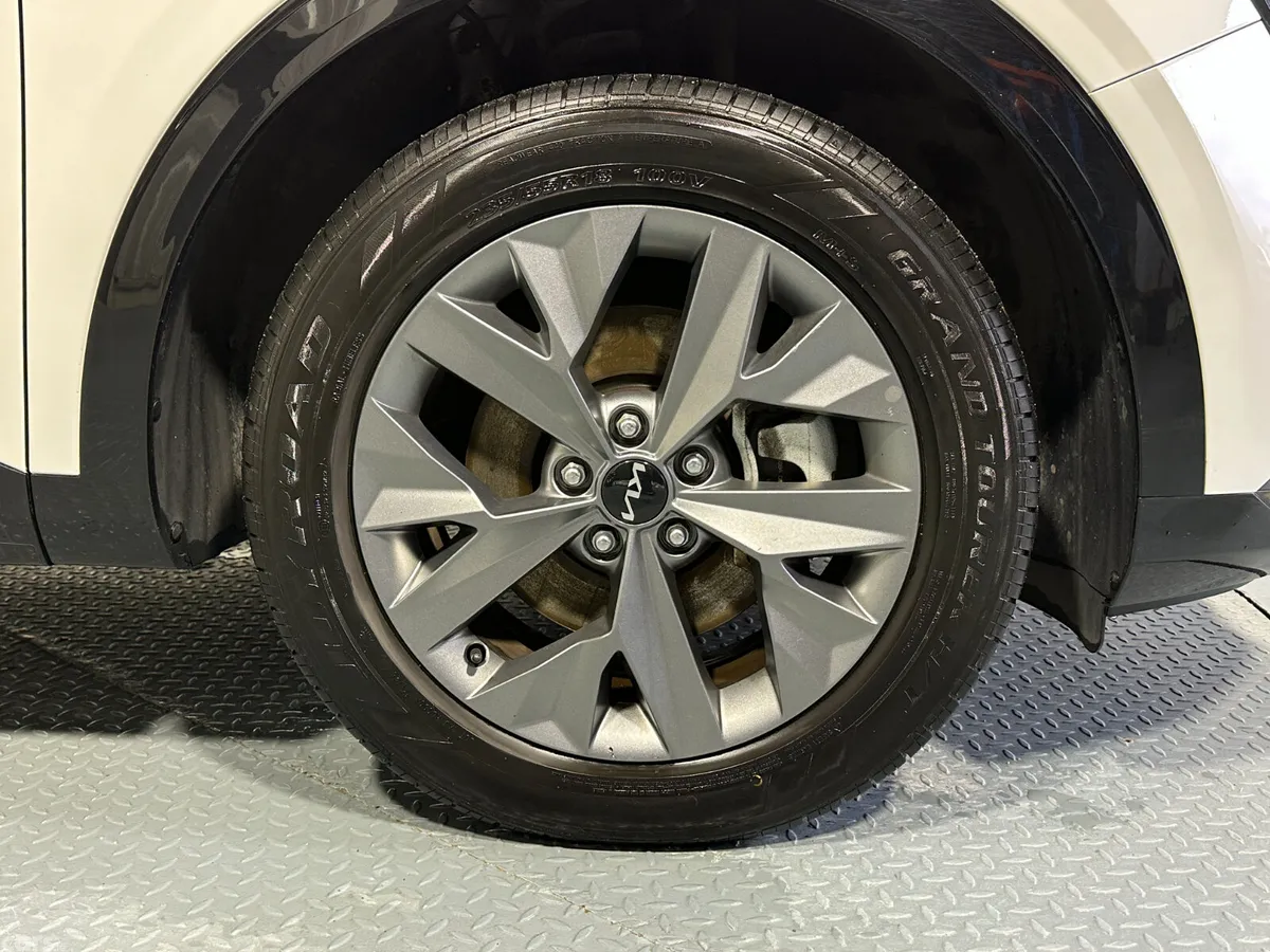 Kia Sportage SUV, Petrol Hybrid, 2024, White