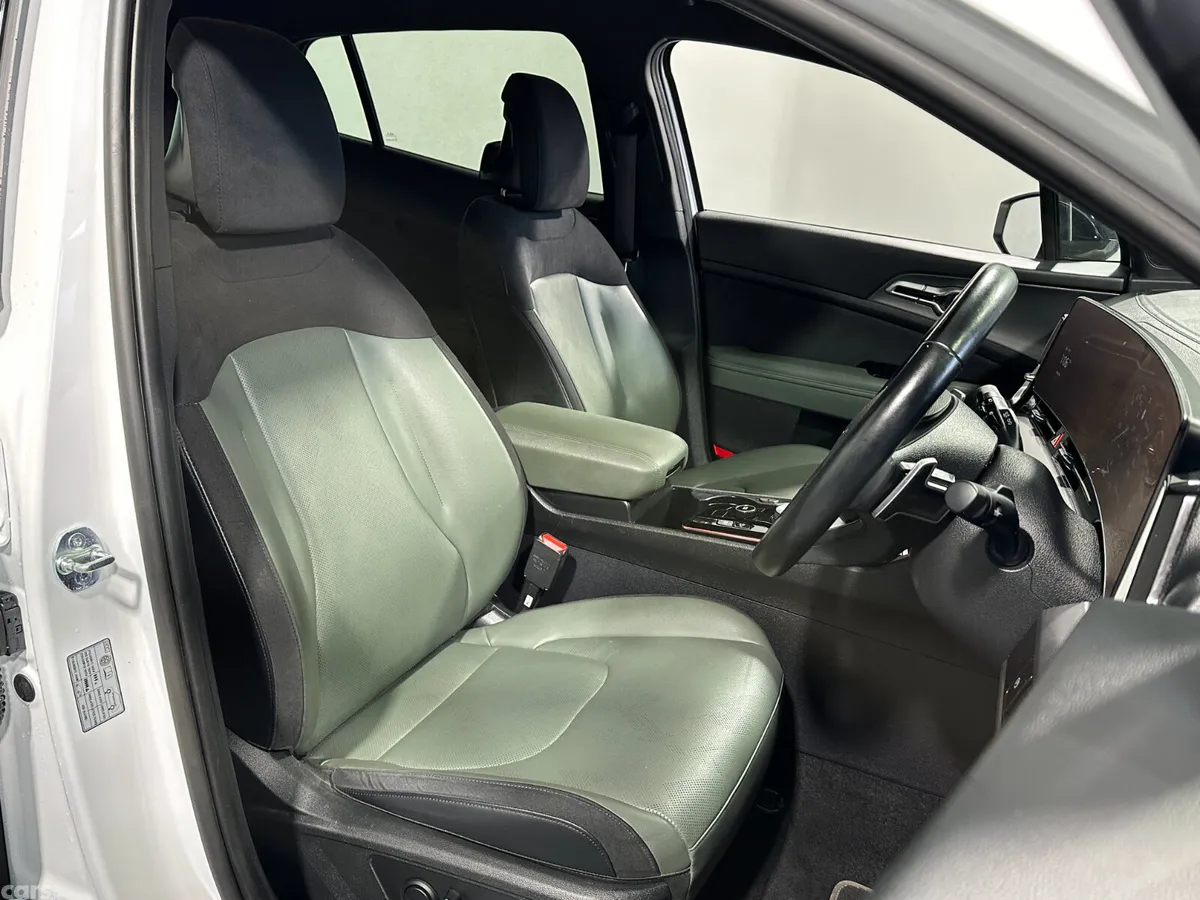 Kia Sportage SUV, Petrol Hybrid, 2024, White