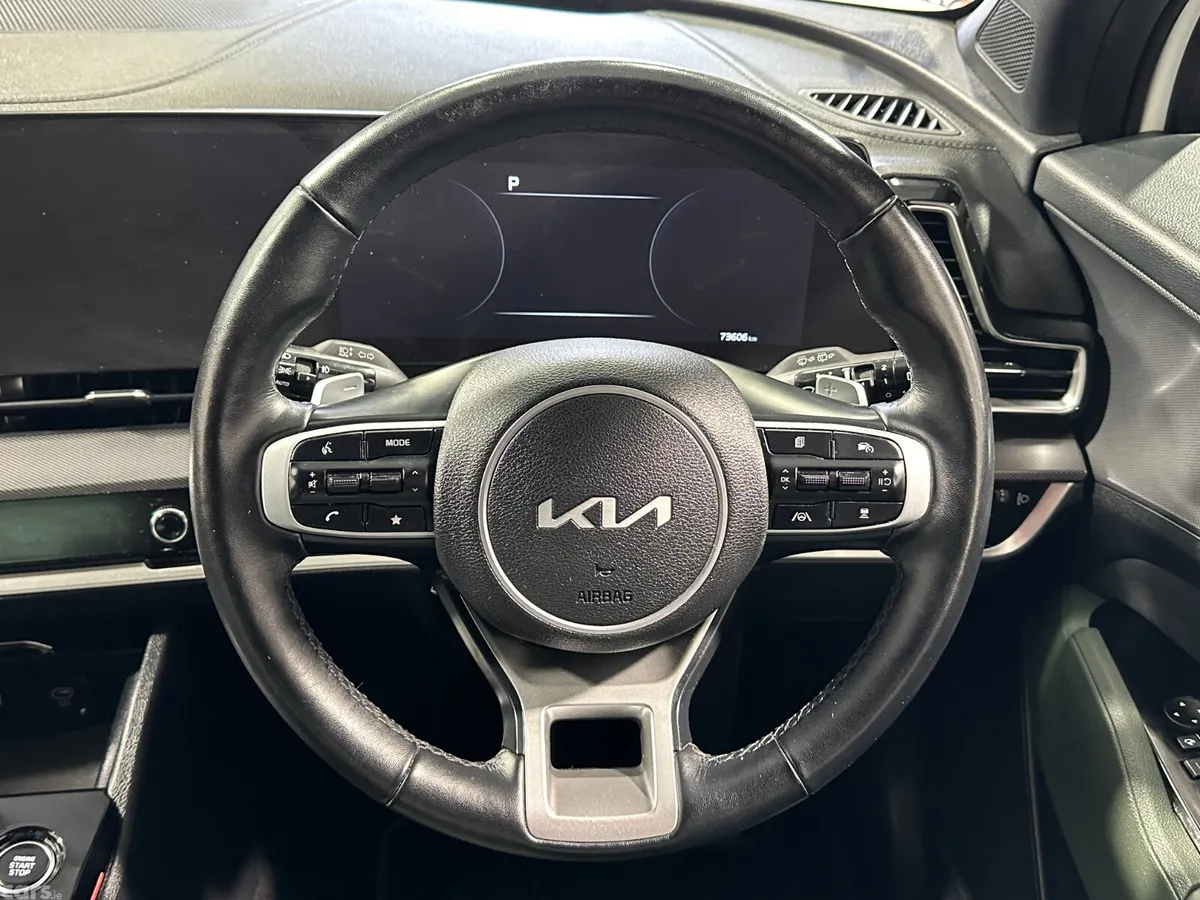 Kia Sportage SUV, Petrol Hybrid, 2024, White