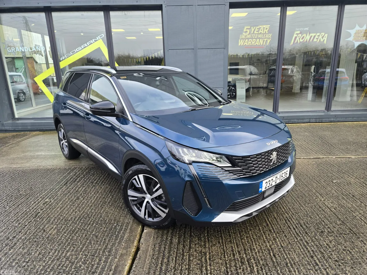 Peugeot 5008 MPV, Diesel, 2023, Blue