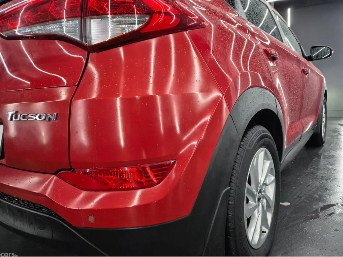 Hyundai Tucson MPV, Diesel, 2017, Red
