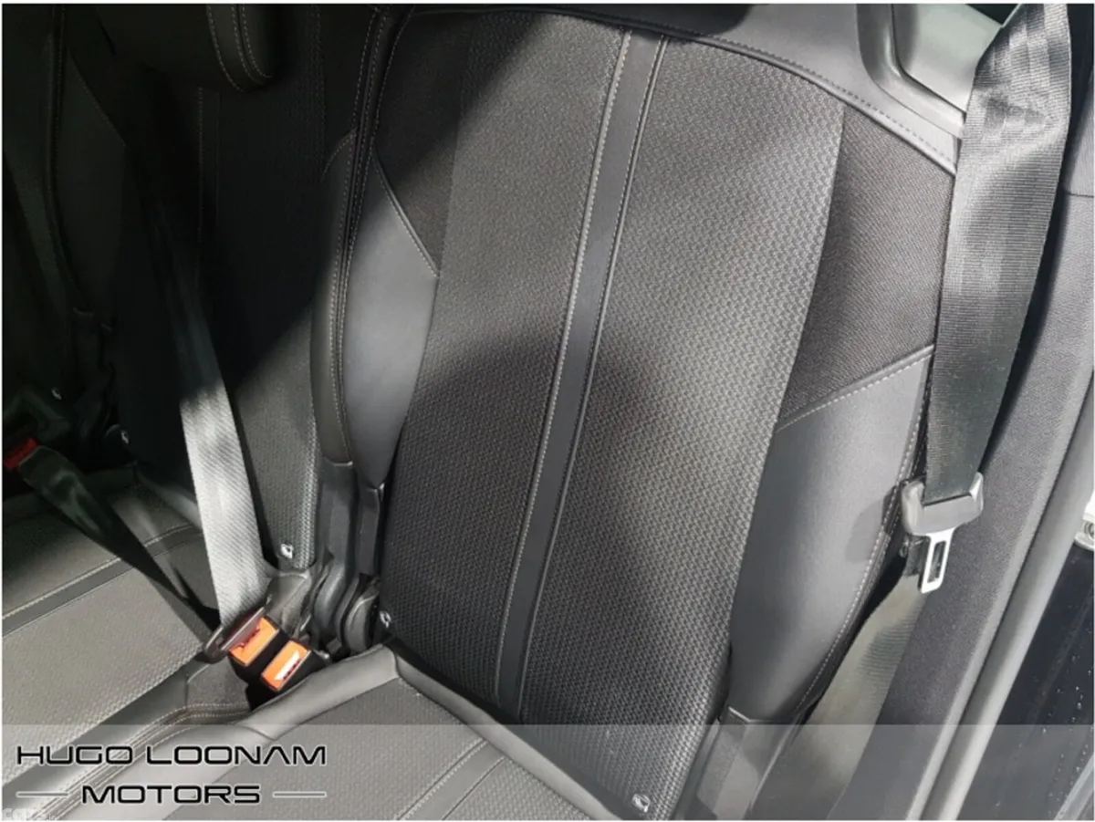Peugeot 5008 MPV, Petrol, 2025, Black
