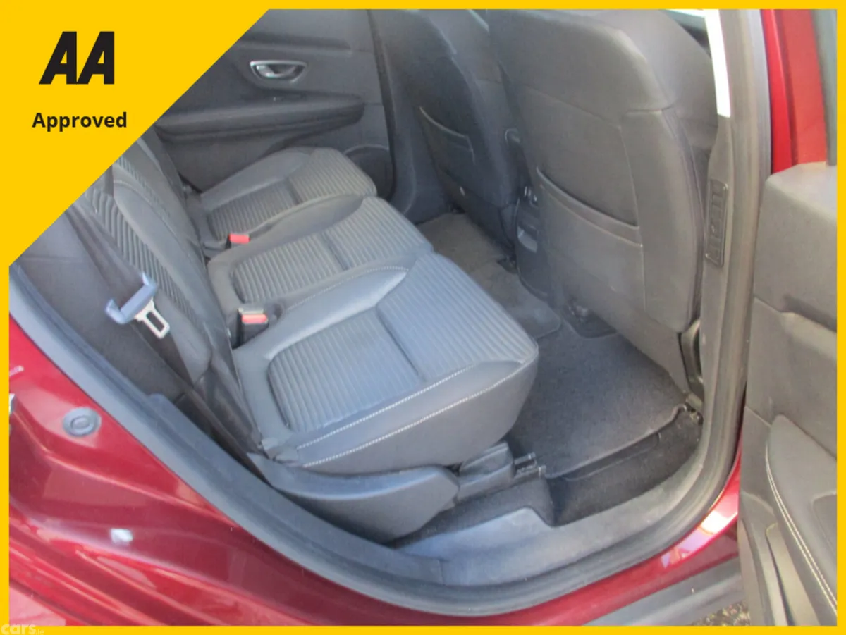 Renault Scenic Hatchback, Diesel, 2019, Red