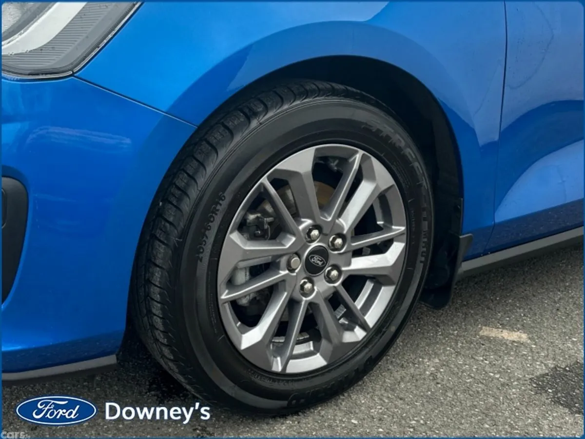 Ford Focus Hatchback, Petrol, 2023, Blue