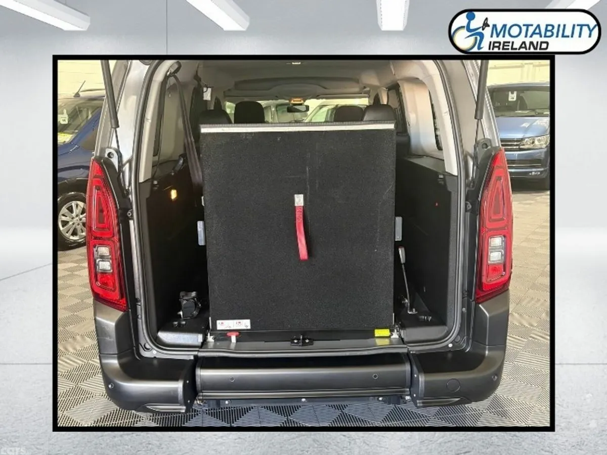 Citroen Berlingo Multispace MPV, Diesel, 2023, Grey