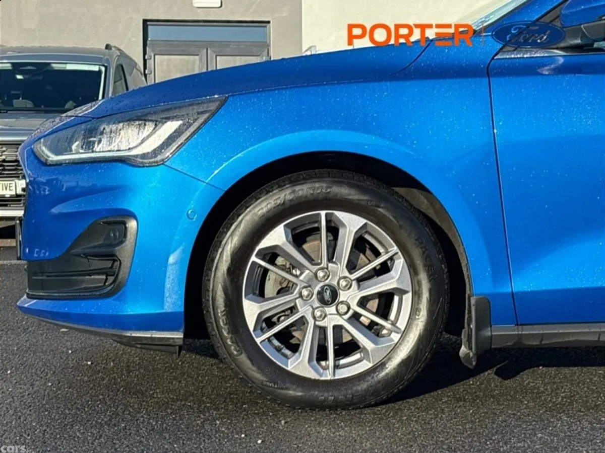 Ford Focus Hatchback, Petrol, 2023, Blue